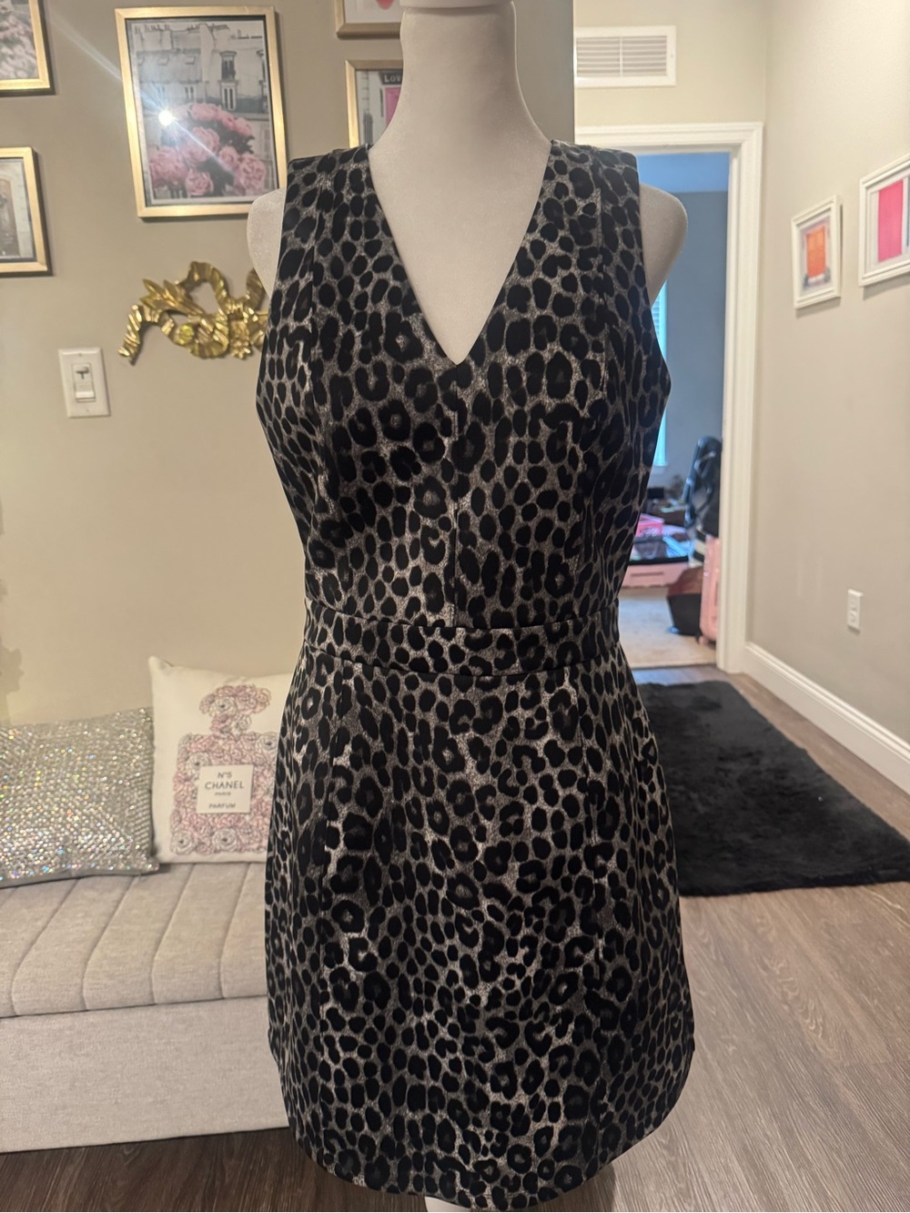 Sleeveless V-Neck Leopard Print Mini Dress - Black